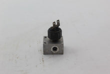 Load image into Gallery viewer, 2005 Polaris Magnum 330 Brake Line Cross Fitting 7052292