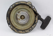 Load image into Gallery viewer, 2004 Yamaha Grizzly 660 Recoil Starter Assy 5UH-15710-00-00
