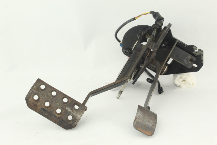 Gas & Brake Pedals w/ Mount 5UG-F2548-01-00 114834