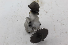 Load image into Gallery viewer, 2003 Yamaha Grizzly 660 OIl Pump Assy w/ Driven Sprocket 5KM-13300-00-00
