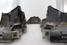 Load image into Gallery viewer, 2013 Polaris Sportsman 850 Front Fender Assembly 2633794-587
