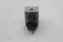 Load image into Gallery viewer, 2005 Polaris Magnum 330 Brake Line Cross Fitting 7052292
