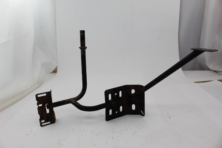 Footwell Bracket Left Side 1016606-329 122065