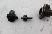 Load image into Gallery viewer, 2000 Yamaha Kodiak 400 Tachometer Gear Housing &amp; gears 4WV-17811-00-00
