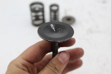 Load image into Gallery viewer, Intake Valve &amp; Springs 5GH-12111-00-00 122251
