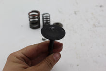 Load image into Gallery viewer, Exhaust Valve &amp; Springs 5GH-12121-00-00 122252
