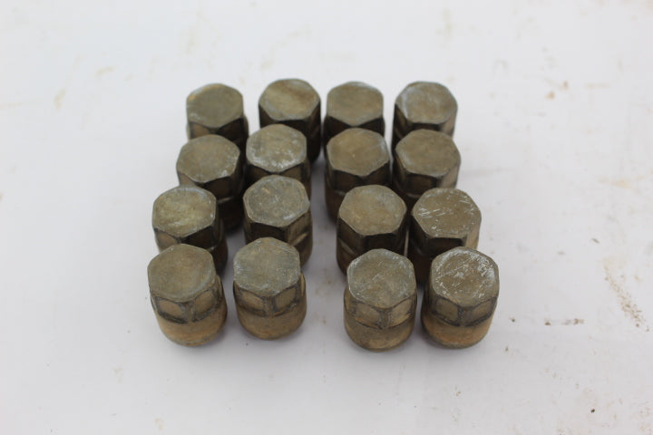 Lug Nuts (16) 7547361 122349