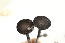 Load image into Gallery viewer, Exhaust Valves 5137264 122509
