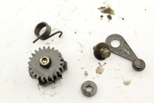 Load image into Gallery viewer, 2001 Bombardier Traxter XT 500 Gear Shift Gear w/Lever Spring 420257130
