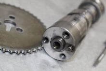 Load image into Gallery viewer, Camshaft &amp; Gear 3085855 105094
