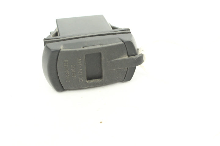Double USB Input DC12V-24V w/ Voltage Reader 123456 M0771