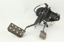 Load image into Gallery viewer, Gas &amp; Brake Pedals w/ Mount 5UG-F2548-01-00 114834

