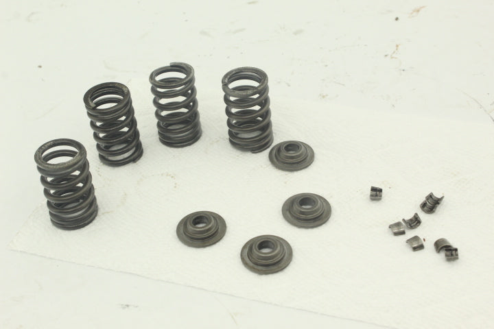 Valve Springs Seats & Cotters 5VK-12113-00-00 117587